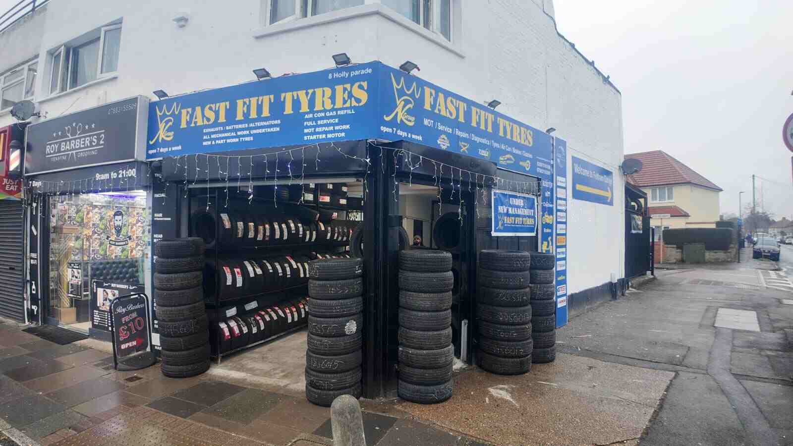 AK Fast Tyres Shop in Feltham front image